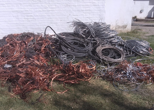MAFIA DEL COBRE Y BRONCE. SECUESTRAN MÁS CABLES Y $ 3 MILLONES EN OTRO ...