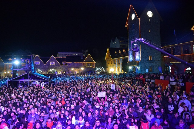 ウォルター・コルテス市長は、知事を伴う全国雪祭を開設しました – バリロッシュ・デジタル